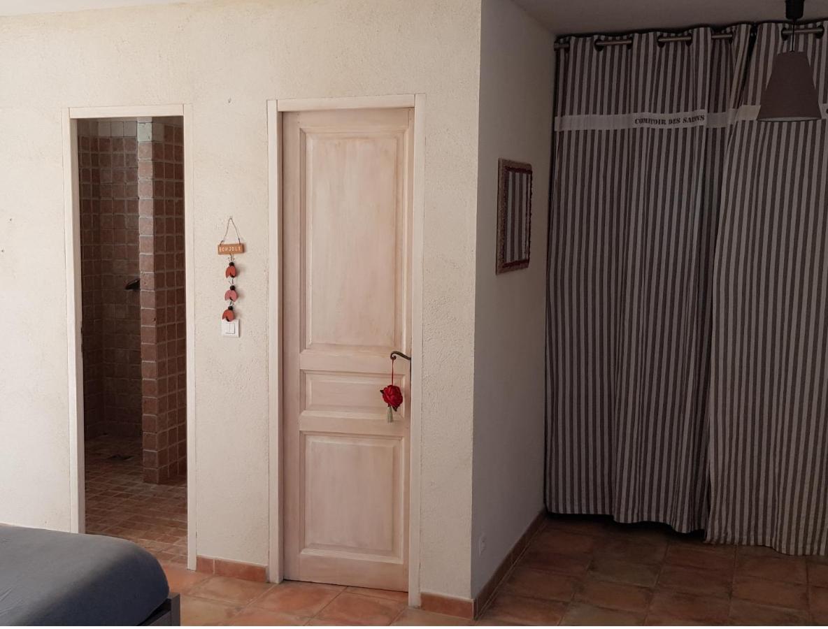 Studio indépendant à la Villa Garlaban 3 étoiles Gémenos Esterno foto