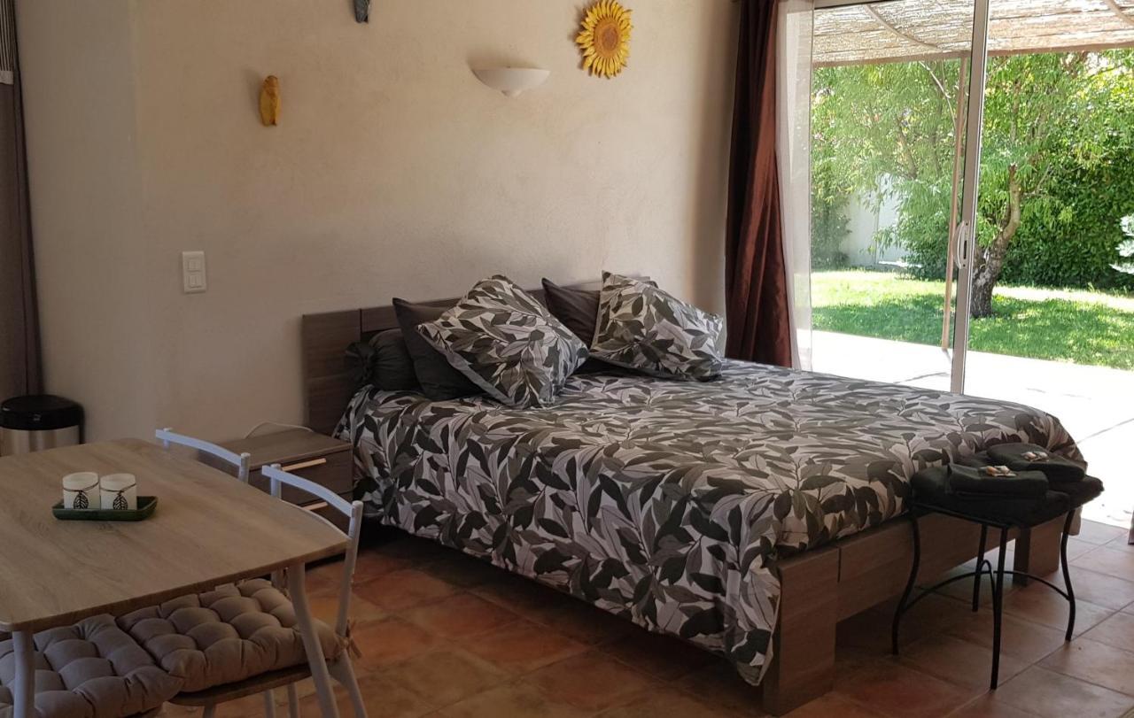 Studio indépendant à la Villa Garlaban 3 étoiles Gémenos Esterno foto