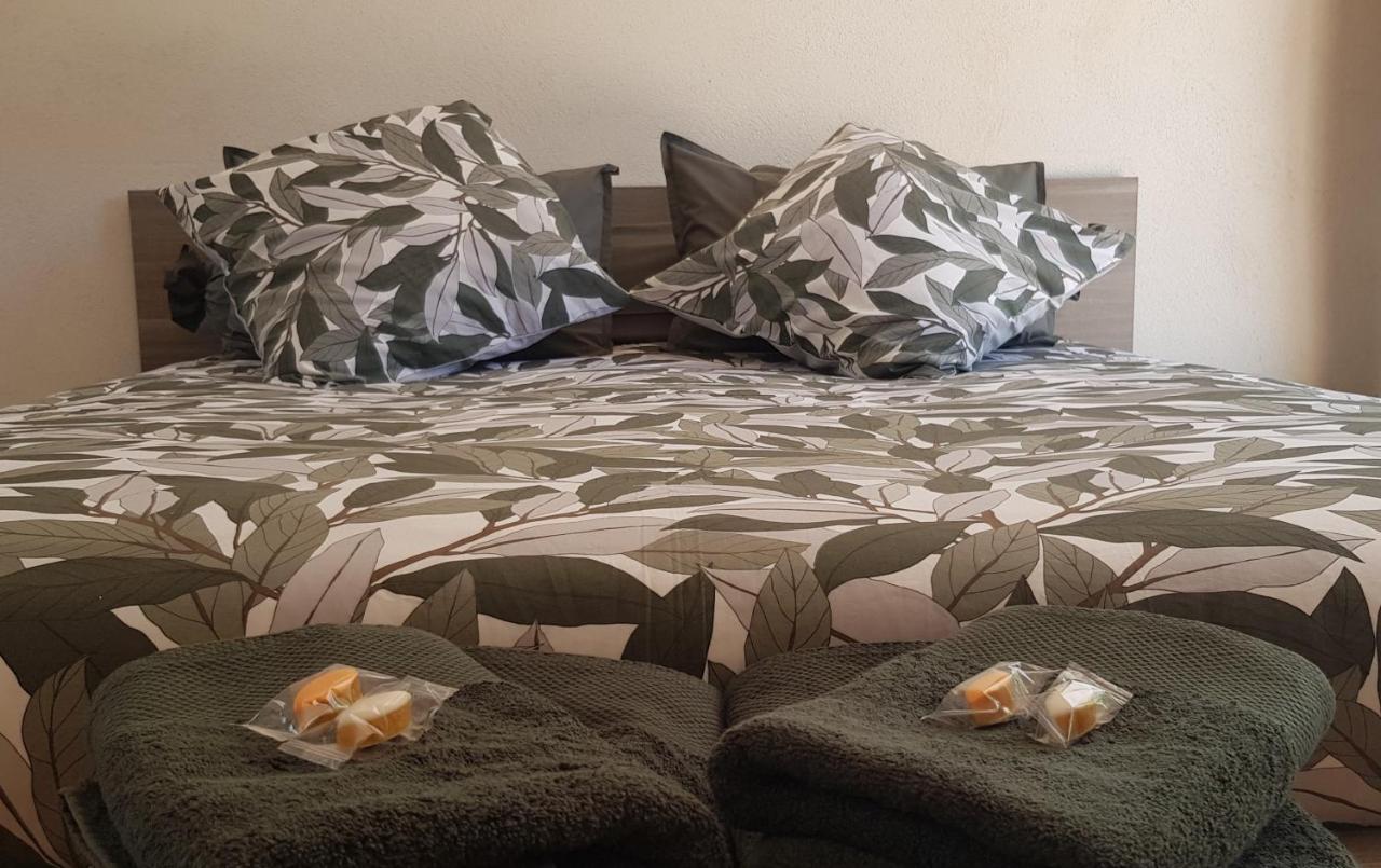 Studio indépendant à la Villa Garlaban 3 étoiles Gémenos Esterno foto