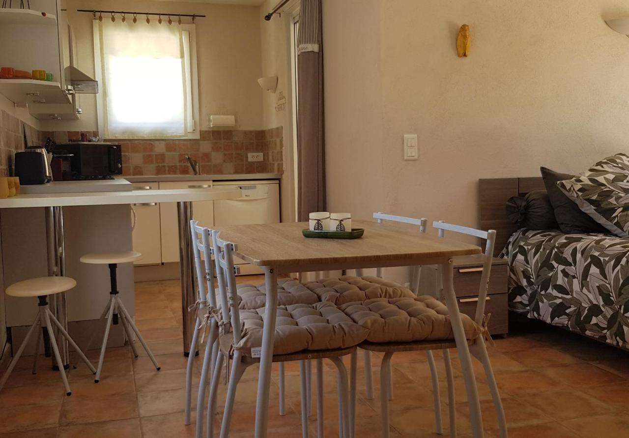 Studio indépendant à la Villa Garlaban 3 étoiles Gémenos Esterno foto