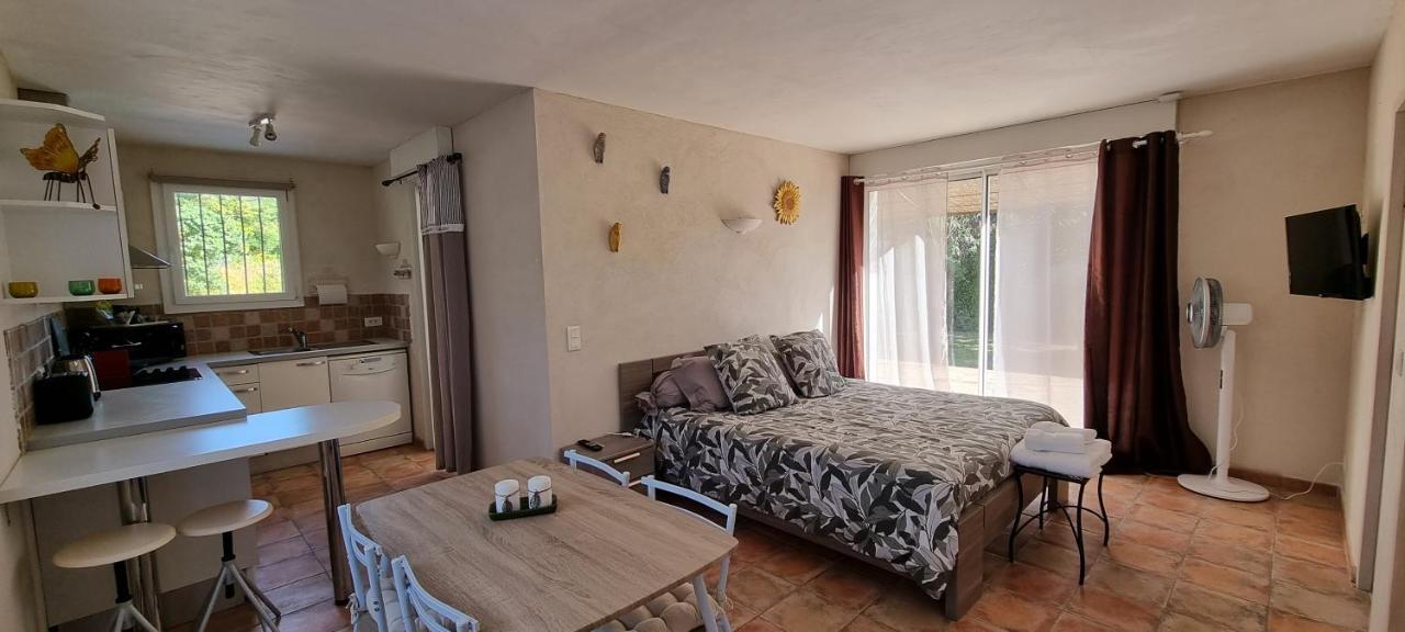 Studio indépendant à la Villa Garlaban 3 étoiles Gémenos Esterno foto