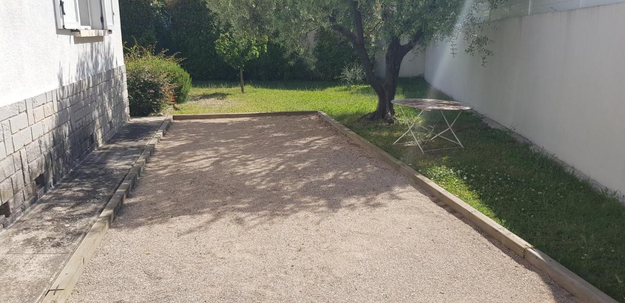 Studio indépendant à la Villa Garlaban 3 étoiles Gémenos Esterno foto